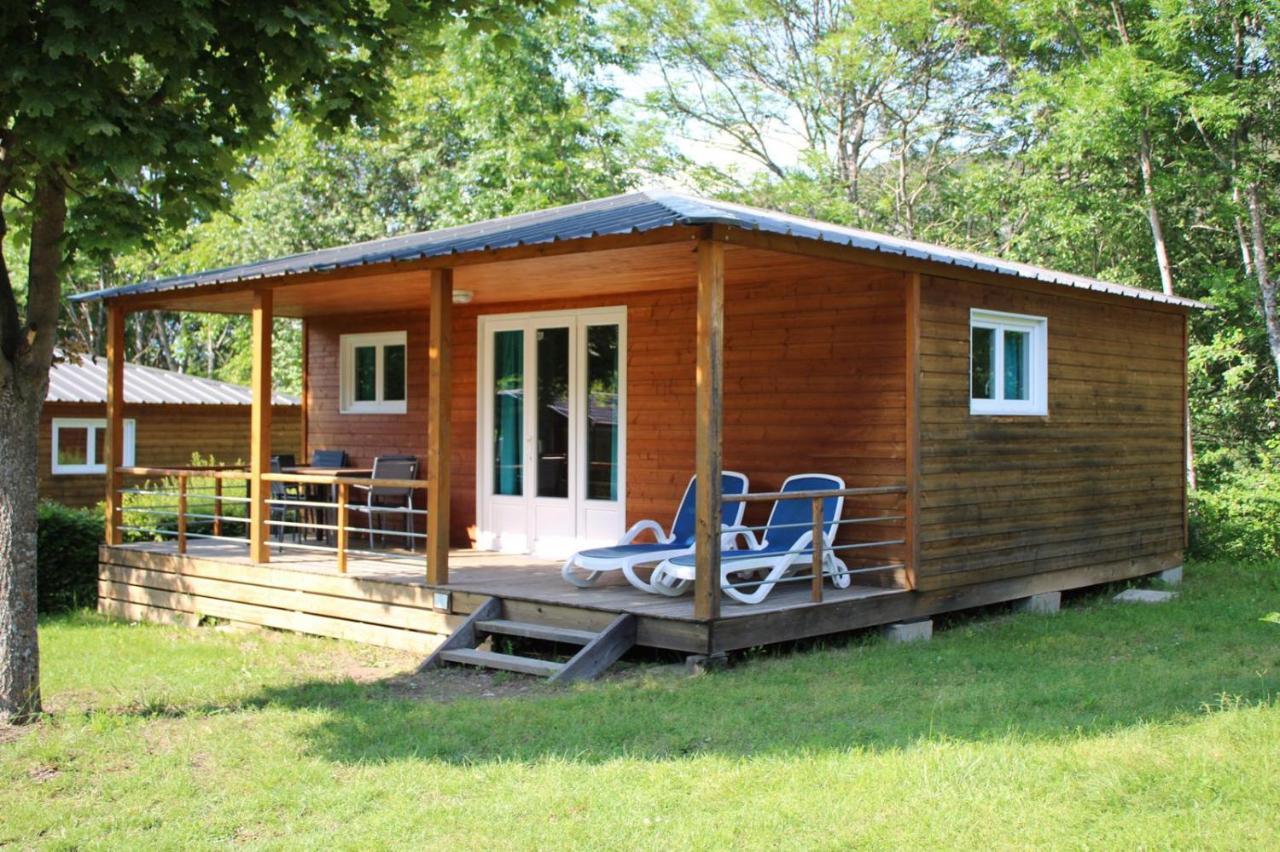 Village de chalets et camping La Pierre de l'Aigle La Bréole Extérieur photo